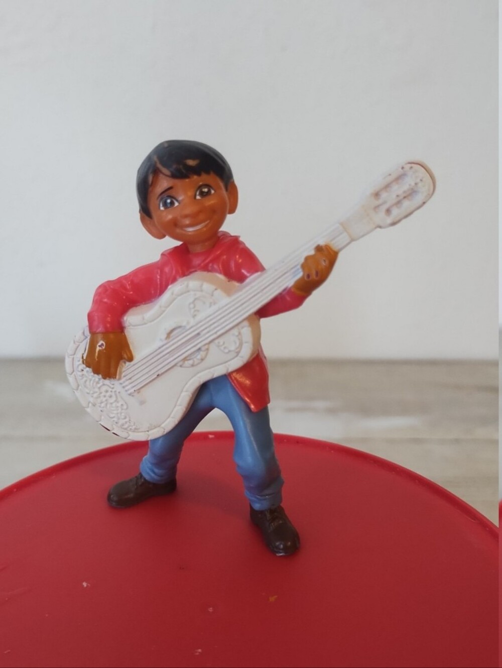 Miguel Rivera Coco Guitar Toy Figure some scratches